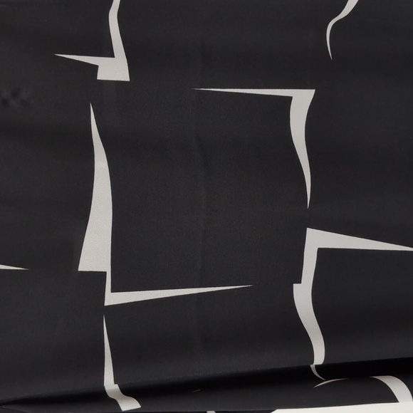 Express Split Back Tank - Picture 4 of 4